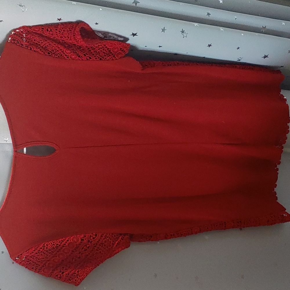 Revolution top - Picture 3 of 3